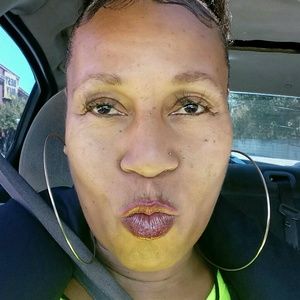 Meet your Posher, Zivian